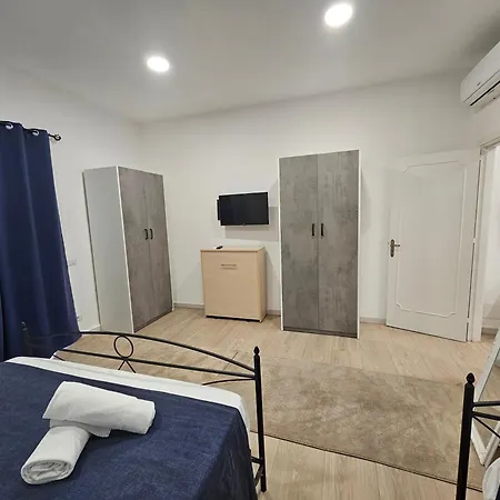 アパート La Bomboniera